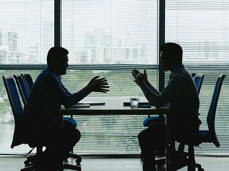 bpn-bolsa-portugal-negocios-mens-meeting-imagem-ilustrativa